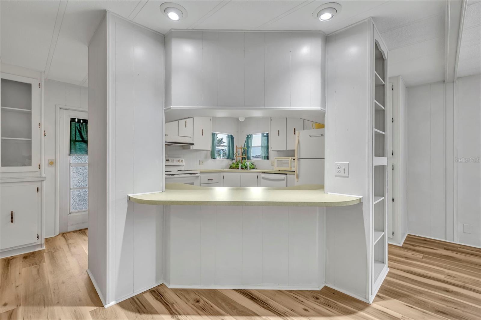 BANBURY VILLAGE CONDO - Residential