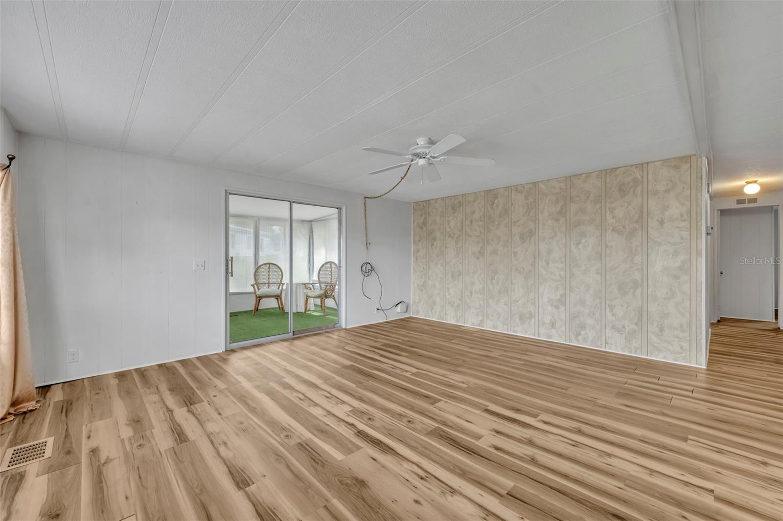 BANBURY VILLAGE CONDO - Residential