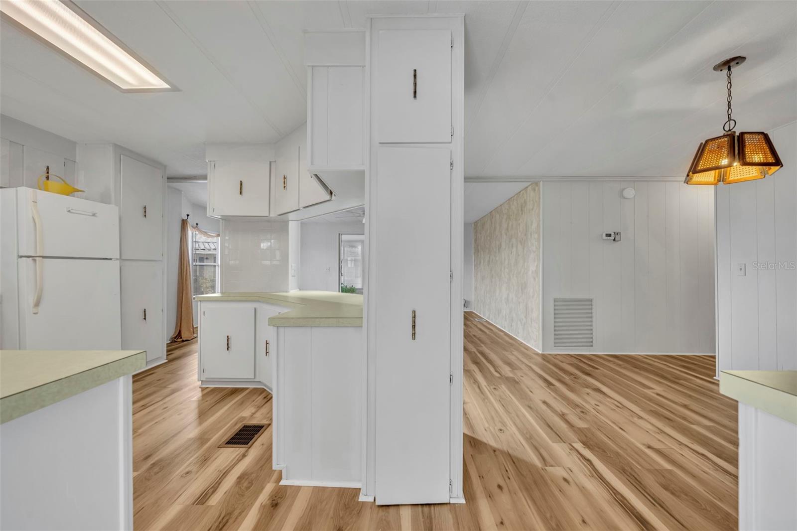 BANBURY VILLAGE CONDO - Residential