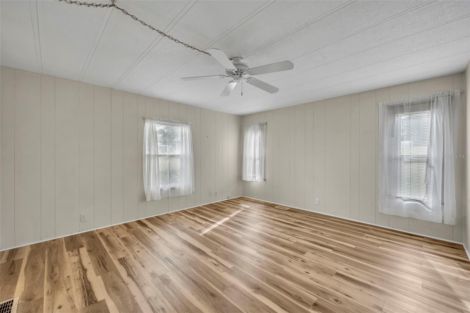 BANBURY VILLAGE CONDO - Residential