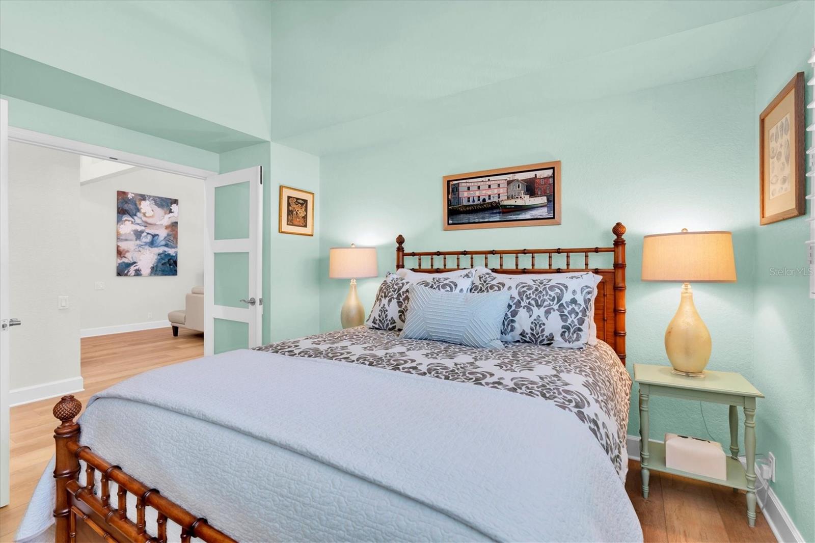 COLLEGE LANDINGS REP - Residential