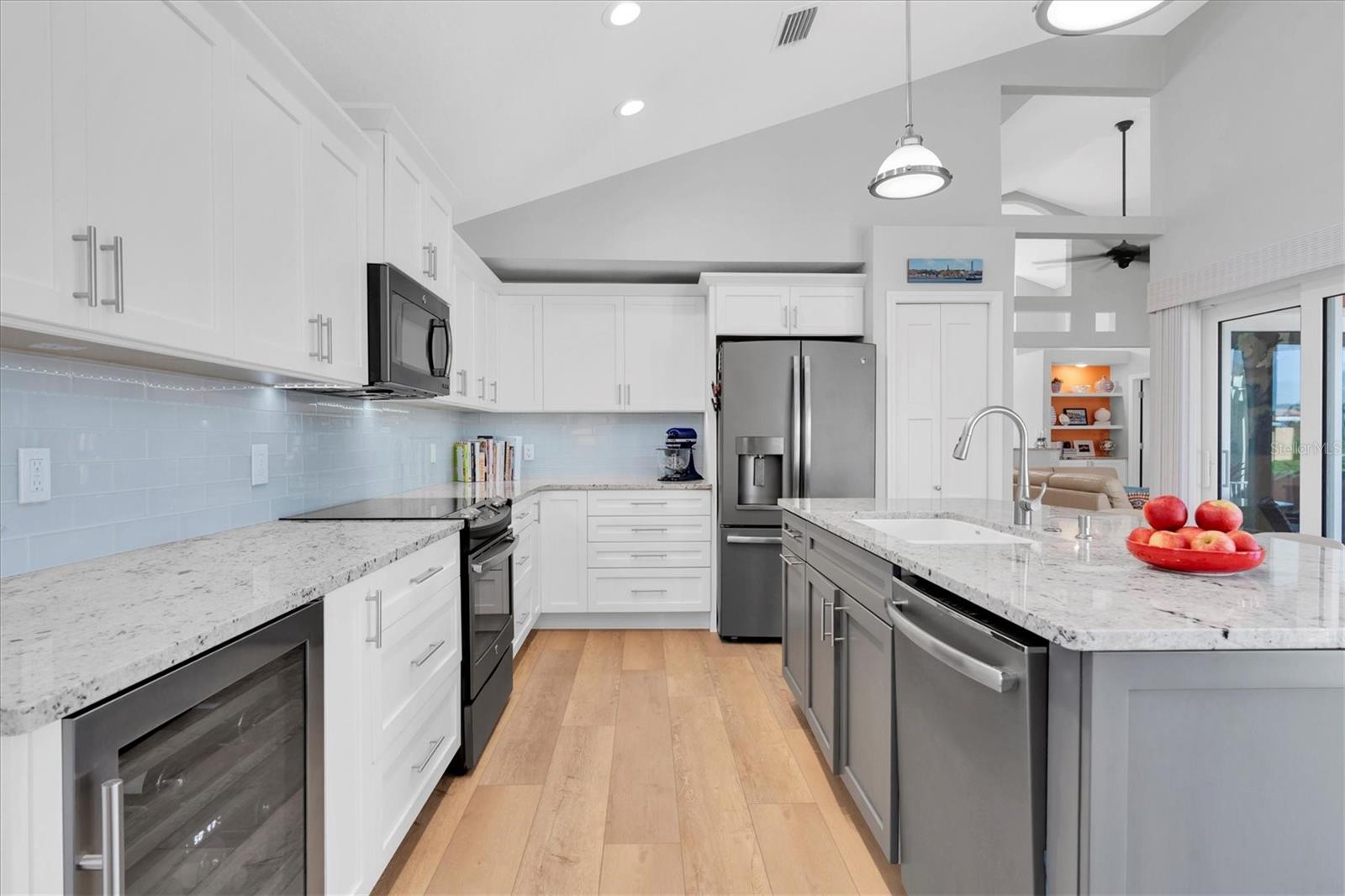 COLLEGE LANDINGS REP - Residential