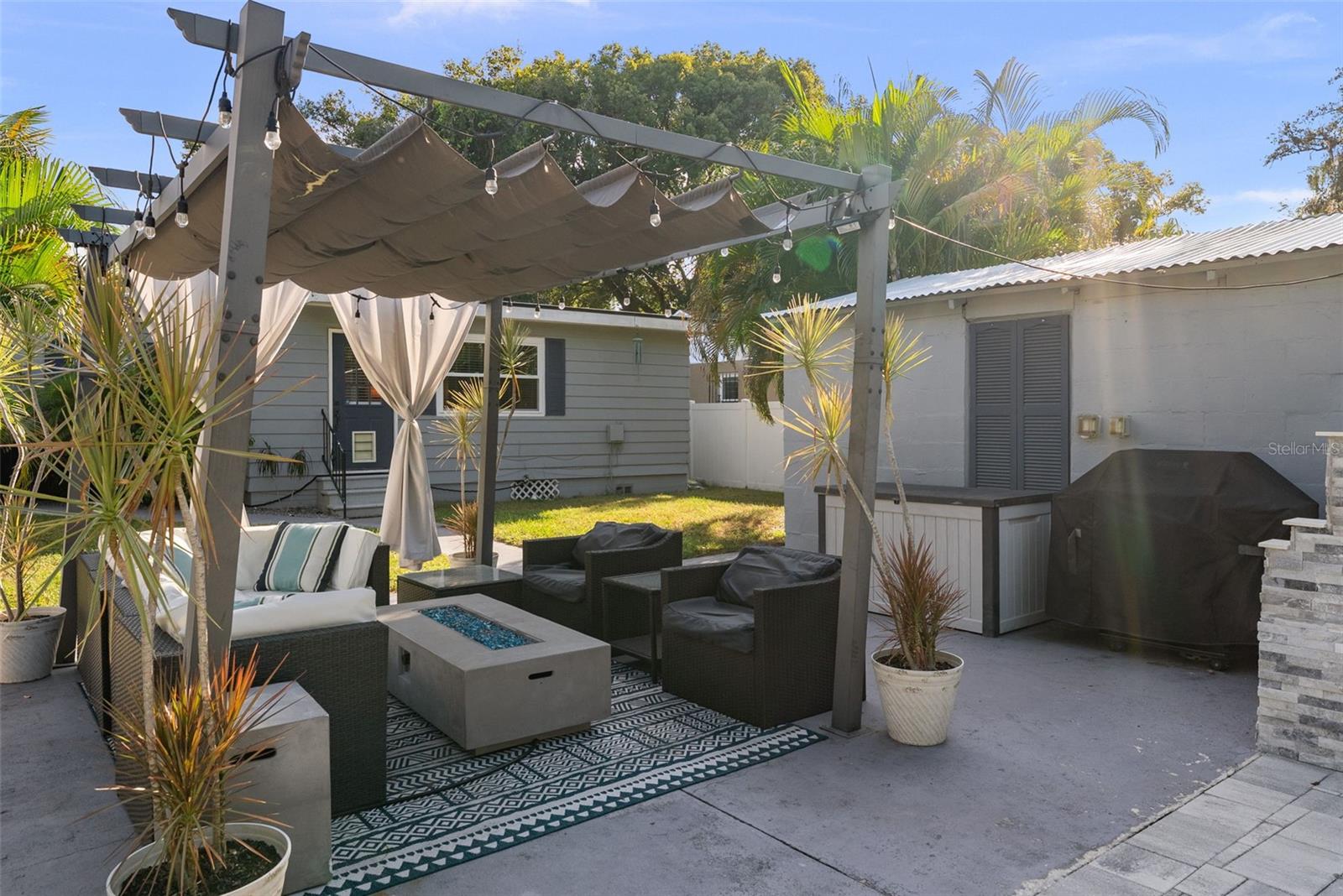 HAMPTON TERRACE - Residential