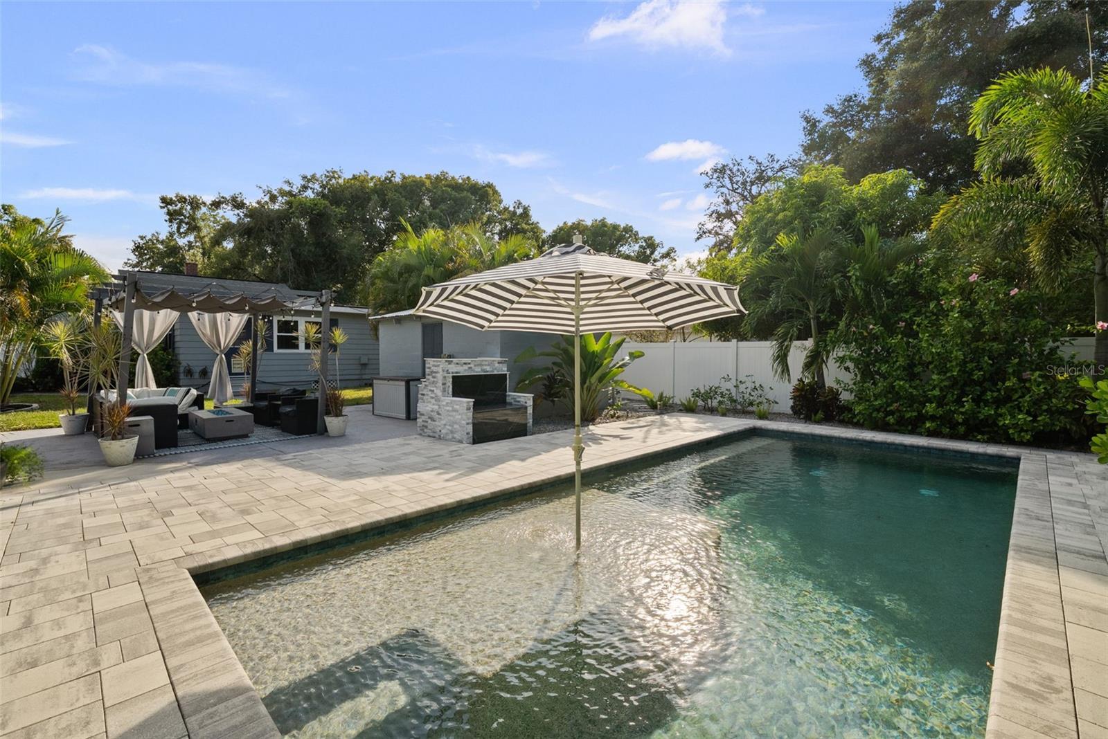 HAMPTON TERRACE - Residential