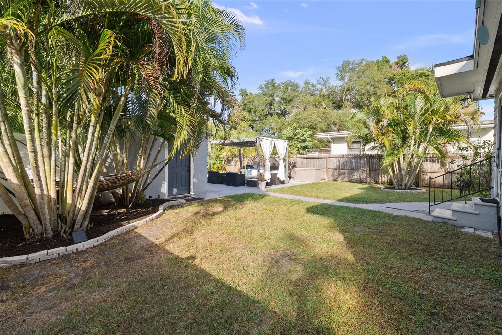 HAMPTON TERRACE - Residential