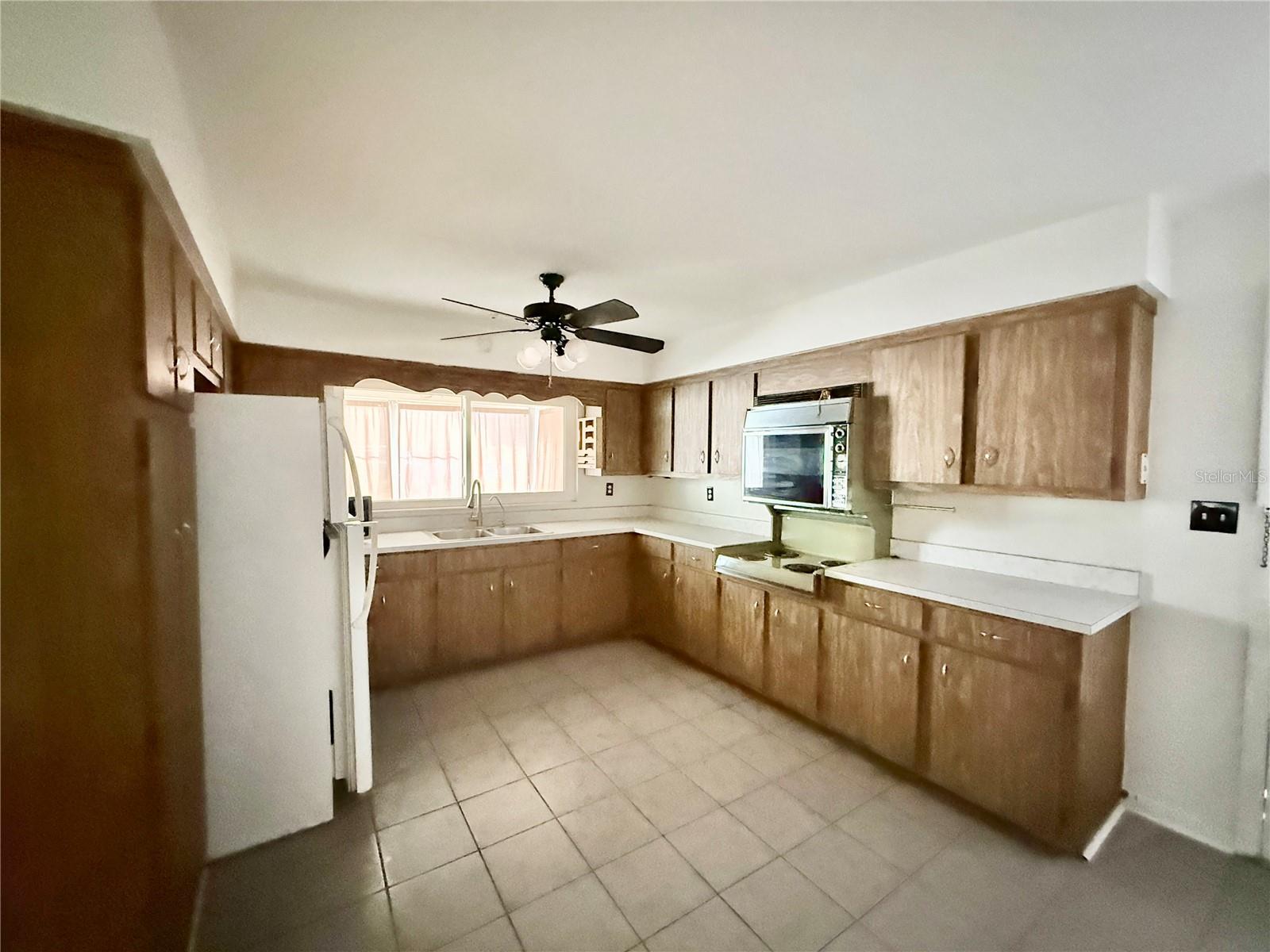 LAKE BUTLER SHORES - Residential