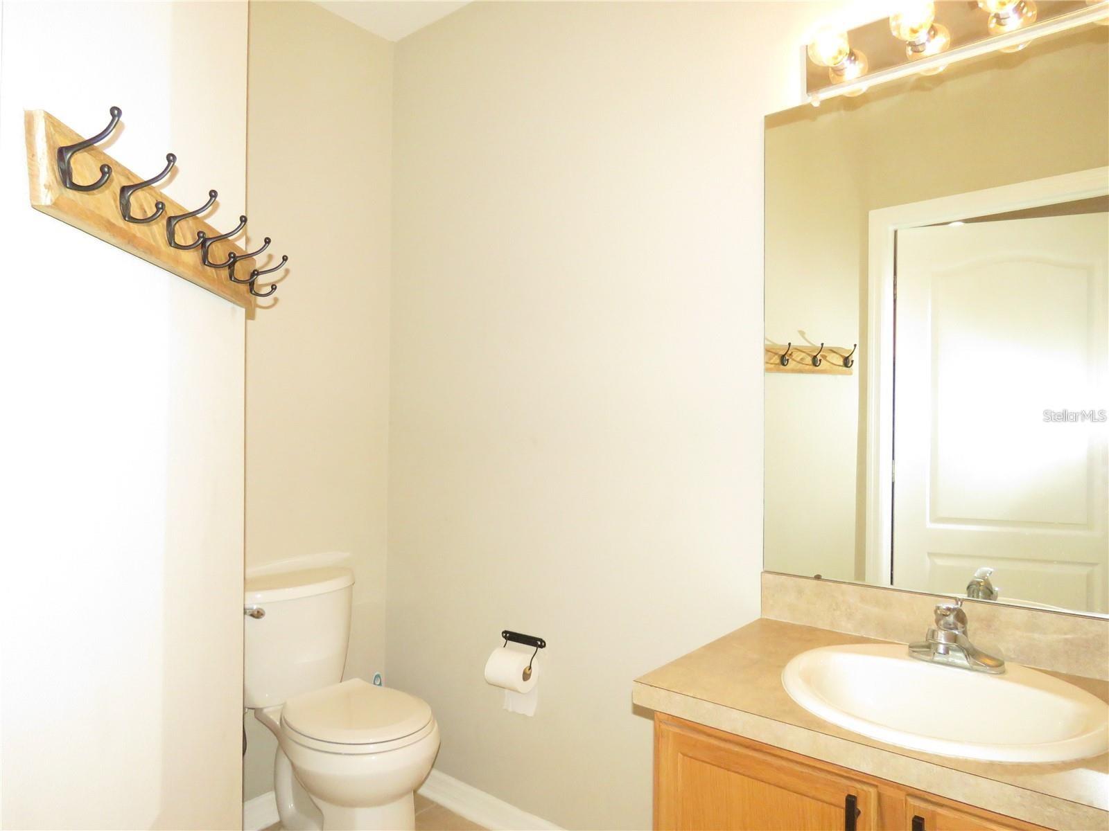 FISHHAWK RANCH TWNHMS PH - Residential Lease