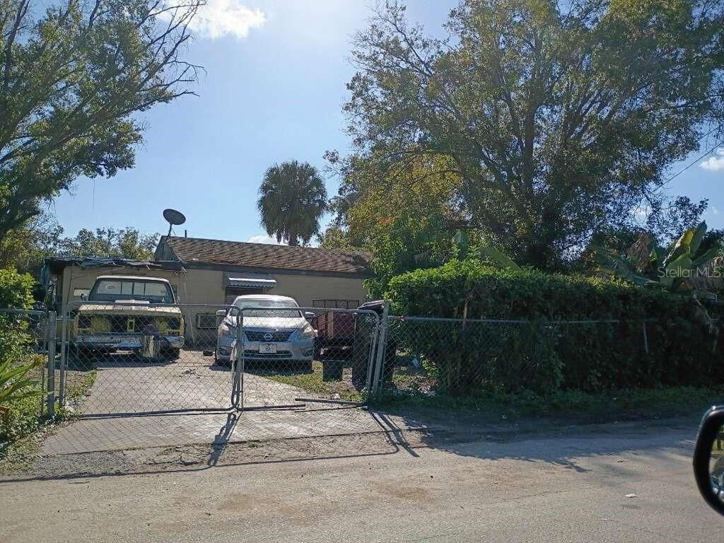 Photo of 2848 W Harwood Street, Orlando, FL 32805 (MLS # O6369822)