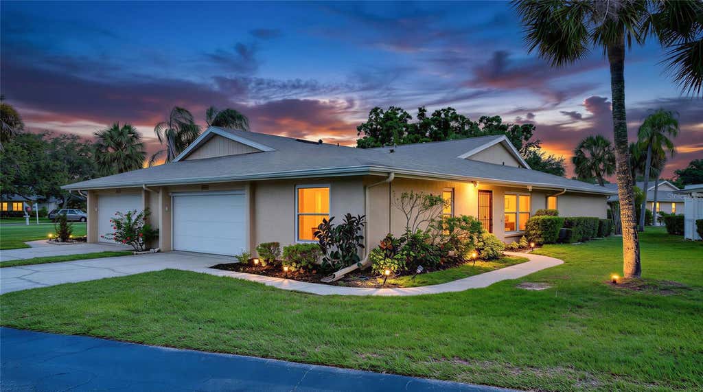 Photo of 5617 Evergreen Dr #27, Sarasota, FL 34233 (MLS # A4697419)