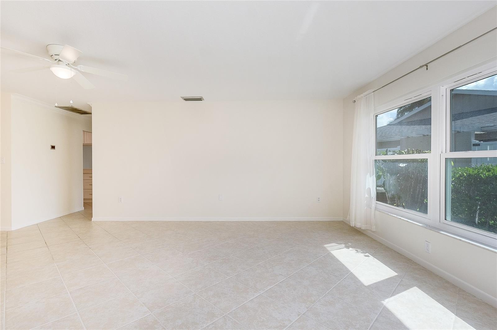 5617 EVERGREEN DR 27