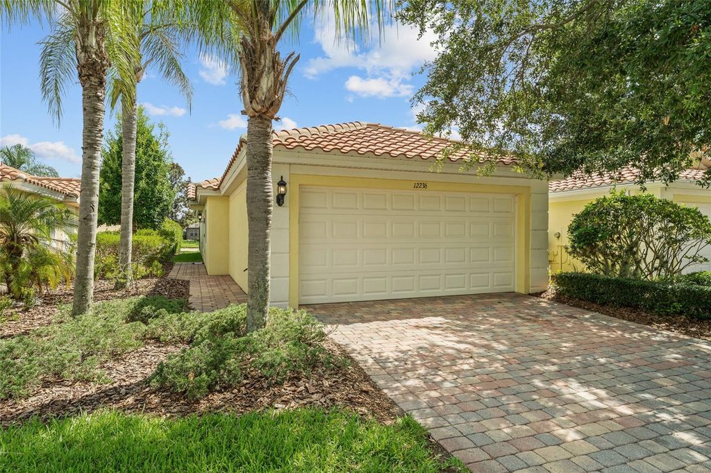 Photo of 12236 Pescara Lane, Orlando, FL 32827 (MLS # S5152478)