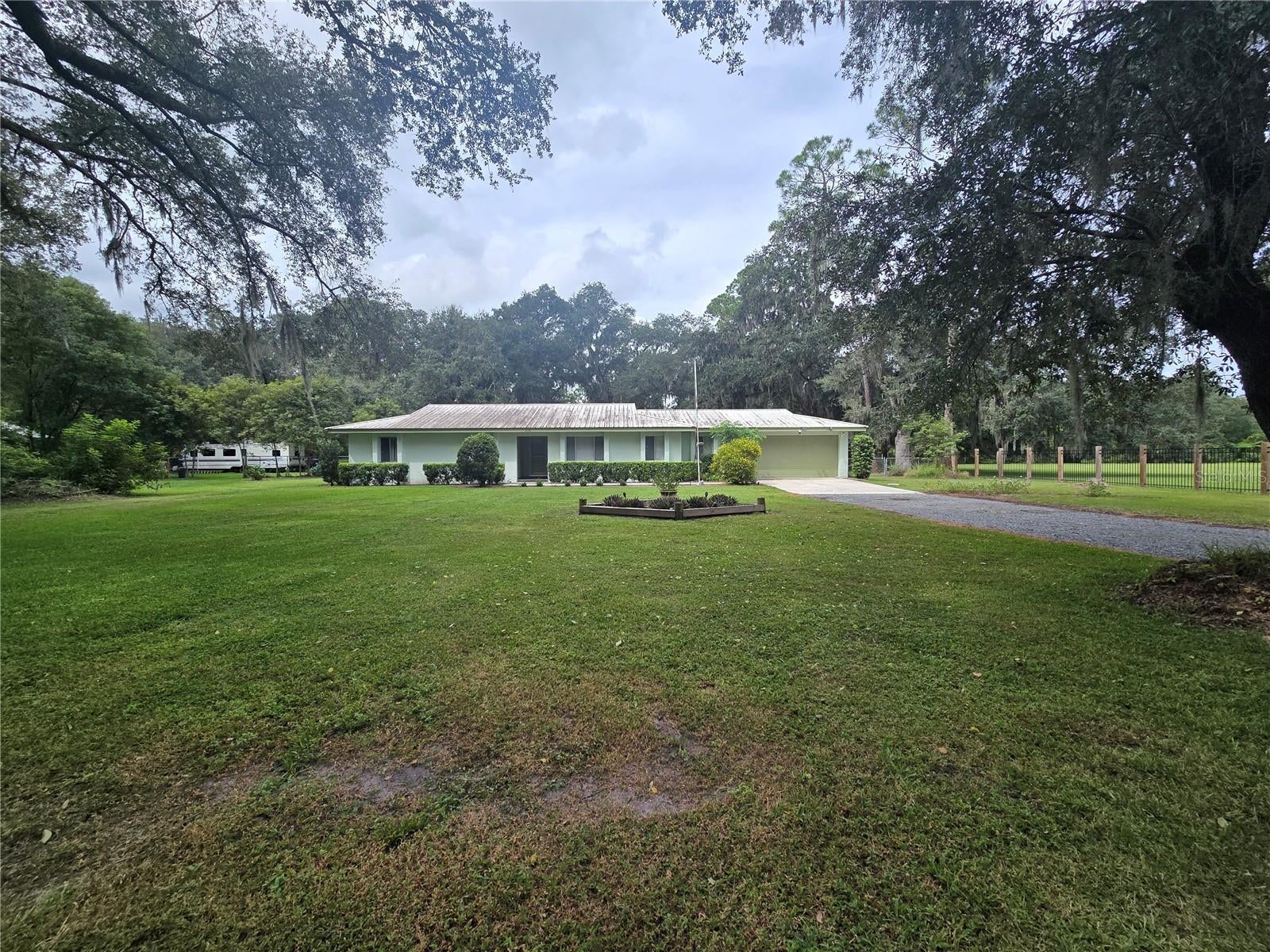2150 SOPHIA PLACE