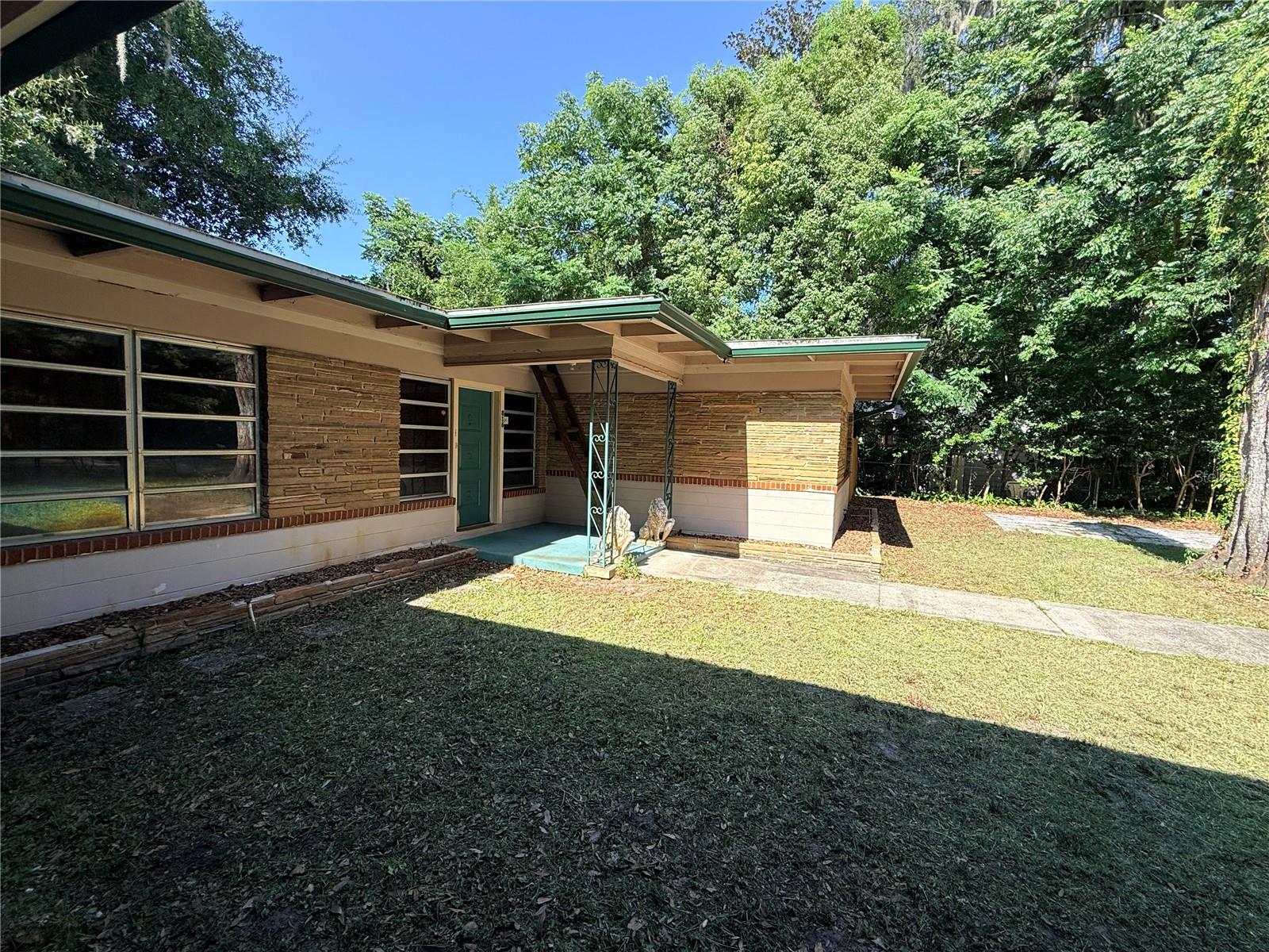 816 NW 14TH AVE.