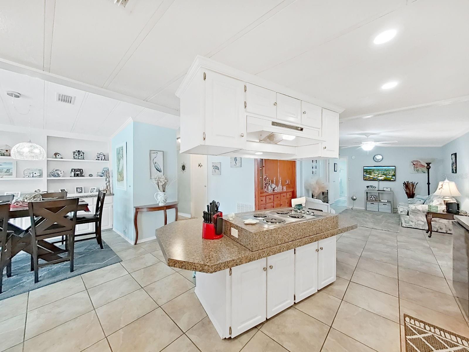 FOXWOOD LAKE ESTATES PH 01 - Residential