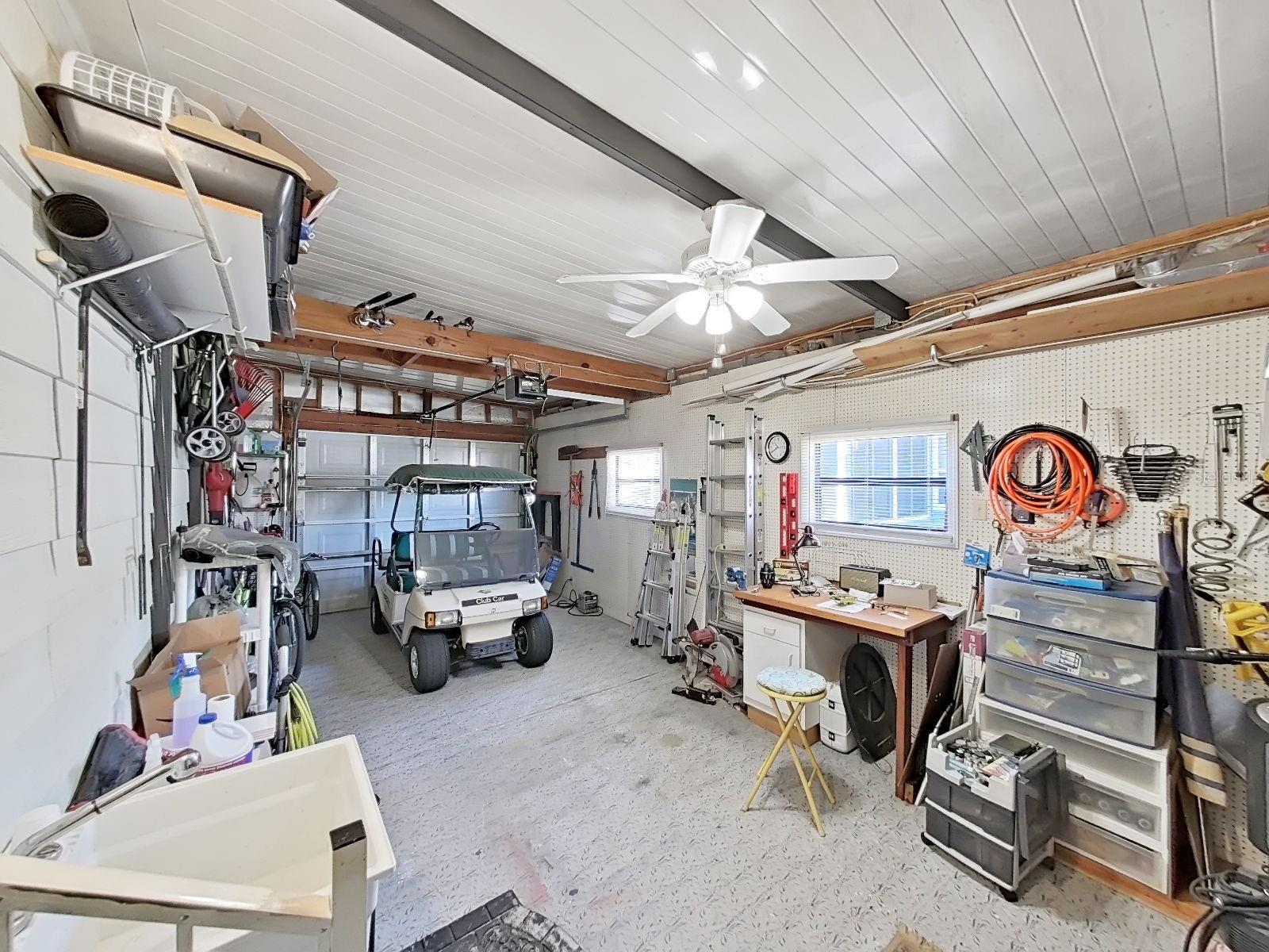 FOXWOOD LAKE ESTATES PH 01 - Residential