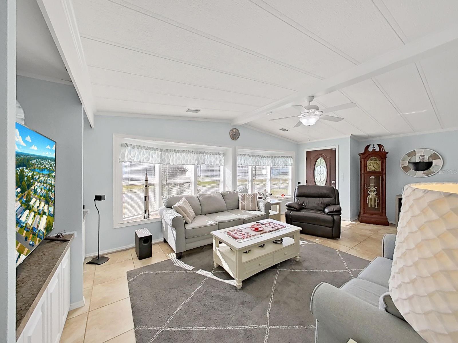 FOXWOOD LAKE ESTATES PH 01 - Residential