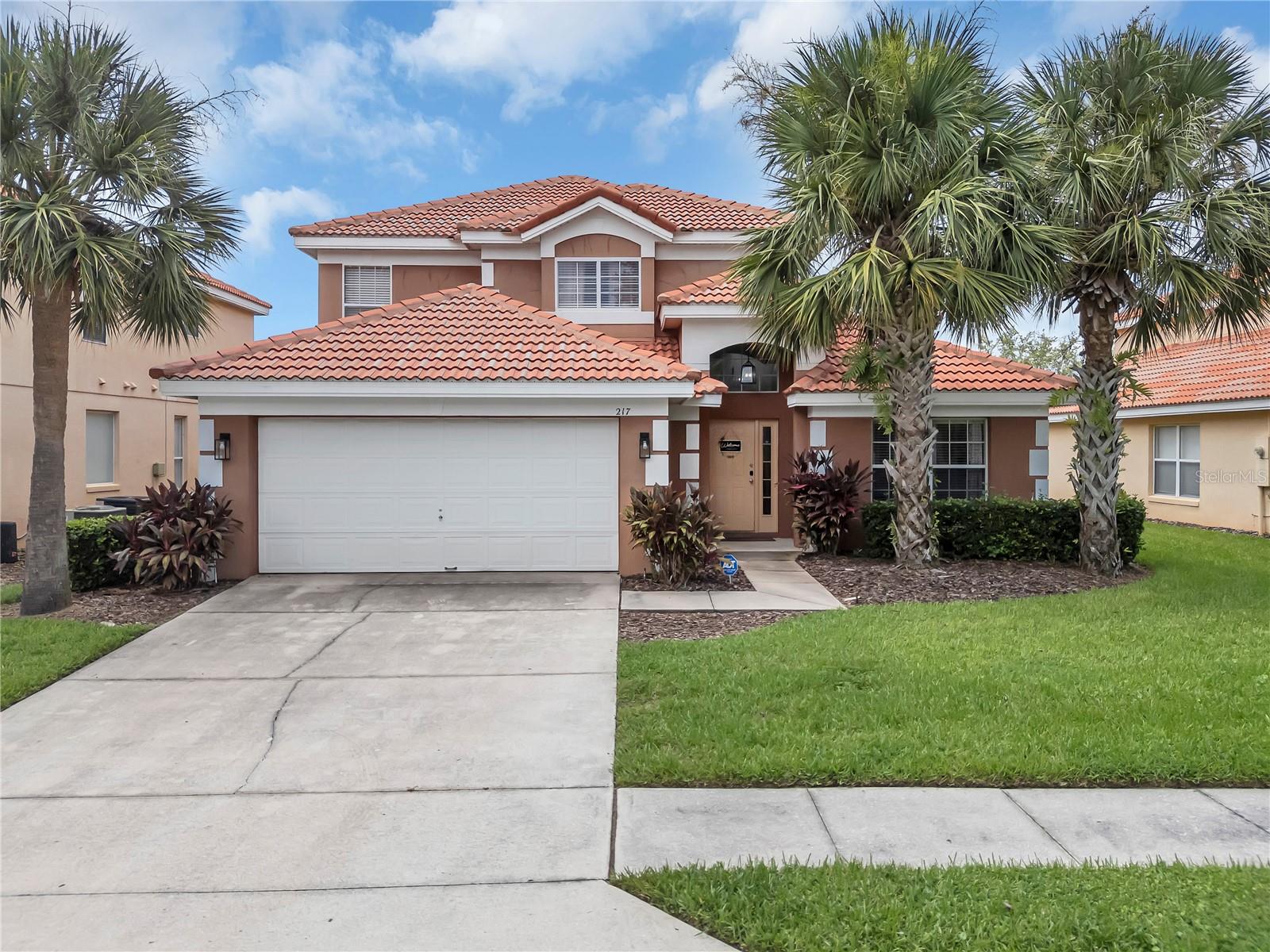 Welcome to Solana!
Located in a guard-gated resort community in prime Davenport just minutes from world famous theme parks, 5-bedroom, 4-bathroom POOL HOME comes fully furnished and is move-in ready.
This home is designed for comfort and style. The main floor includes a primary suite with pool views, a walk-in closet, and a private en-suite bath. A second bedroom and full bathroom are also located on the main level, with the remaining bedrooms and bathrooms upstairs.
The Chef’s kitchen is equipped with new stainless steel appliances, ample cabinet and counter space, and a breakfast bar that flows seamlessly into the casual dining area and open living room. A formal dining room offers additional space for entertaining.
All bedrooms feature wood laminate flooring, and the home includes a screened-in lanai and private pool, ideal for enjoying Florida’s sunny weather. The garage has been converted into a game room, adding extra recreational space.
As a resident of Solana, you'll enjoy resort-style amenities, including a community pool, fitness center, playground, and more. Ground maintenance, cable, and internet are also included in the rent.
Conveniently located near theme parks, shopping, restaurants, and schools.