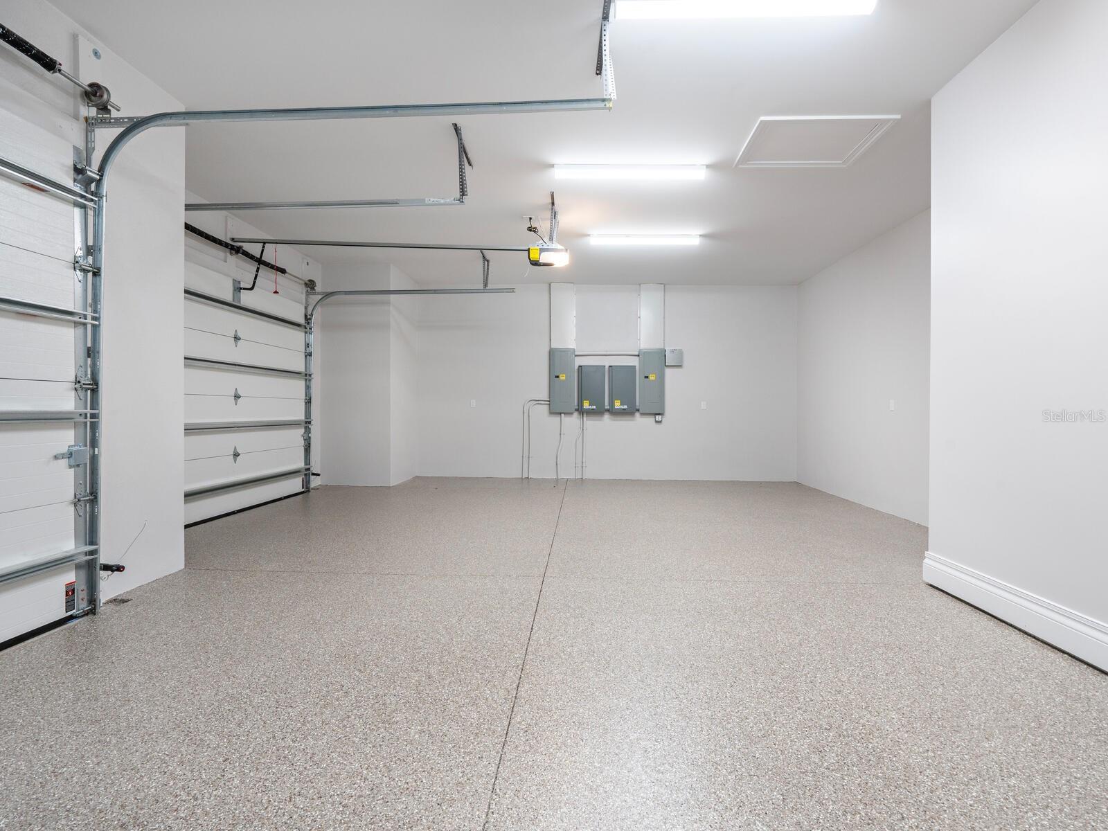 KENTWOOD ESTATES - Residential