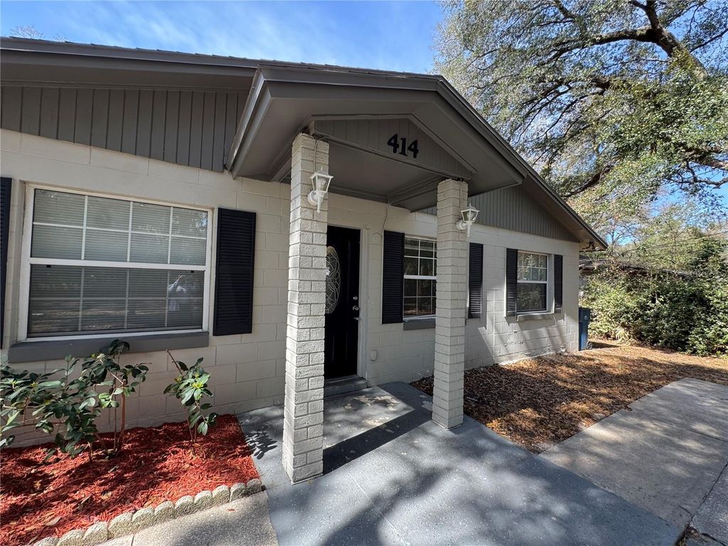 Photo of 414 Wade Avenue, Deland, FL 32724 (MLS # O6386175)