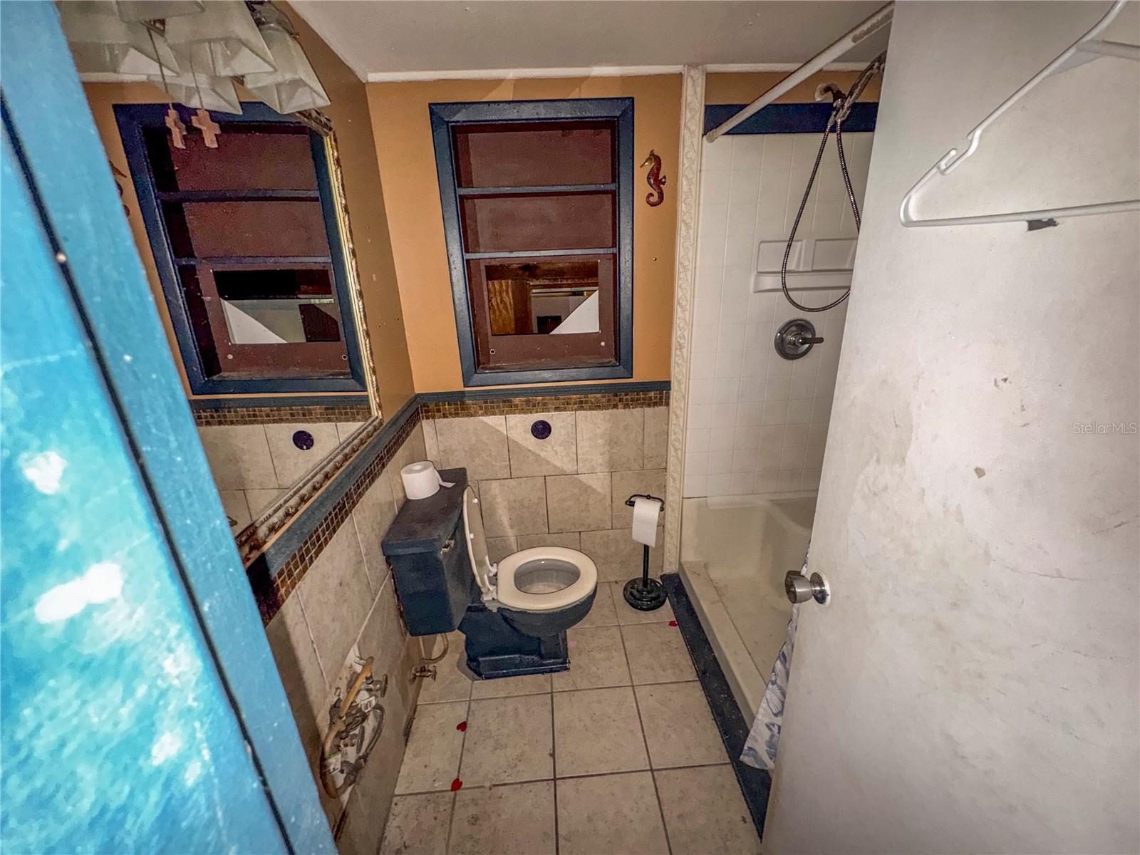 GLENAYRE SUB - Residential