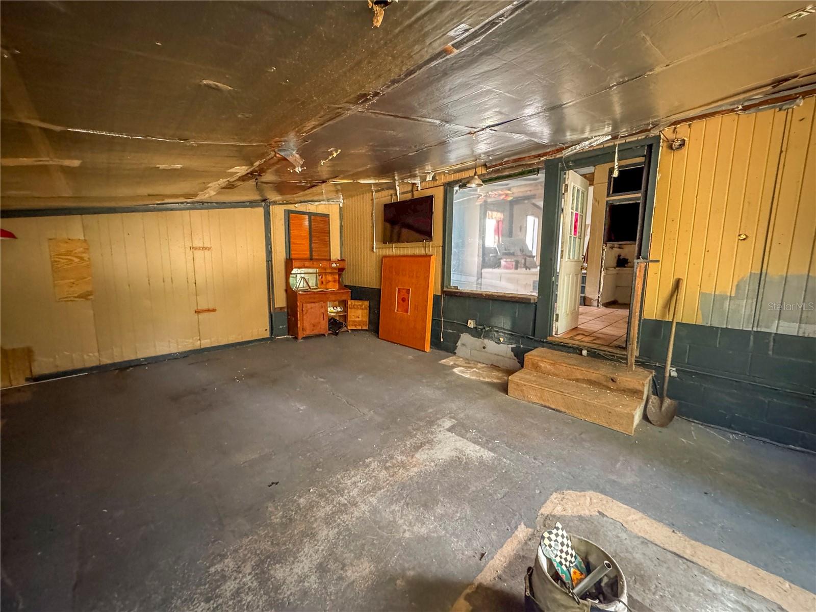 GLENAYRE SUB - Residential