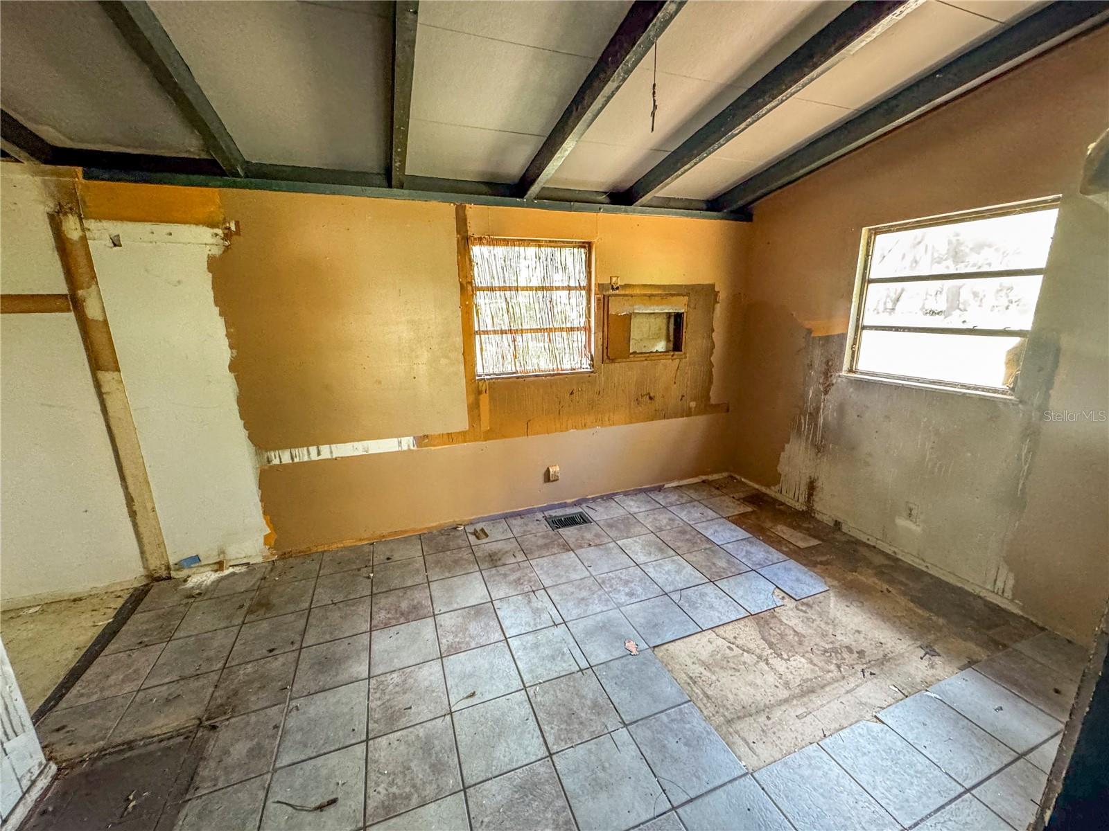 GLENAYRE SUB - Residential