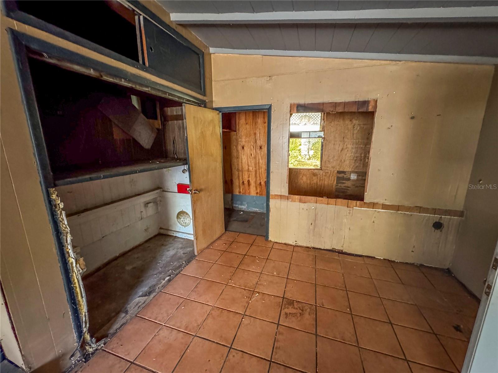 GLENAYRE SUB - Residential