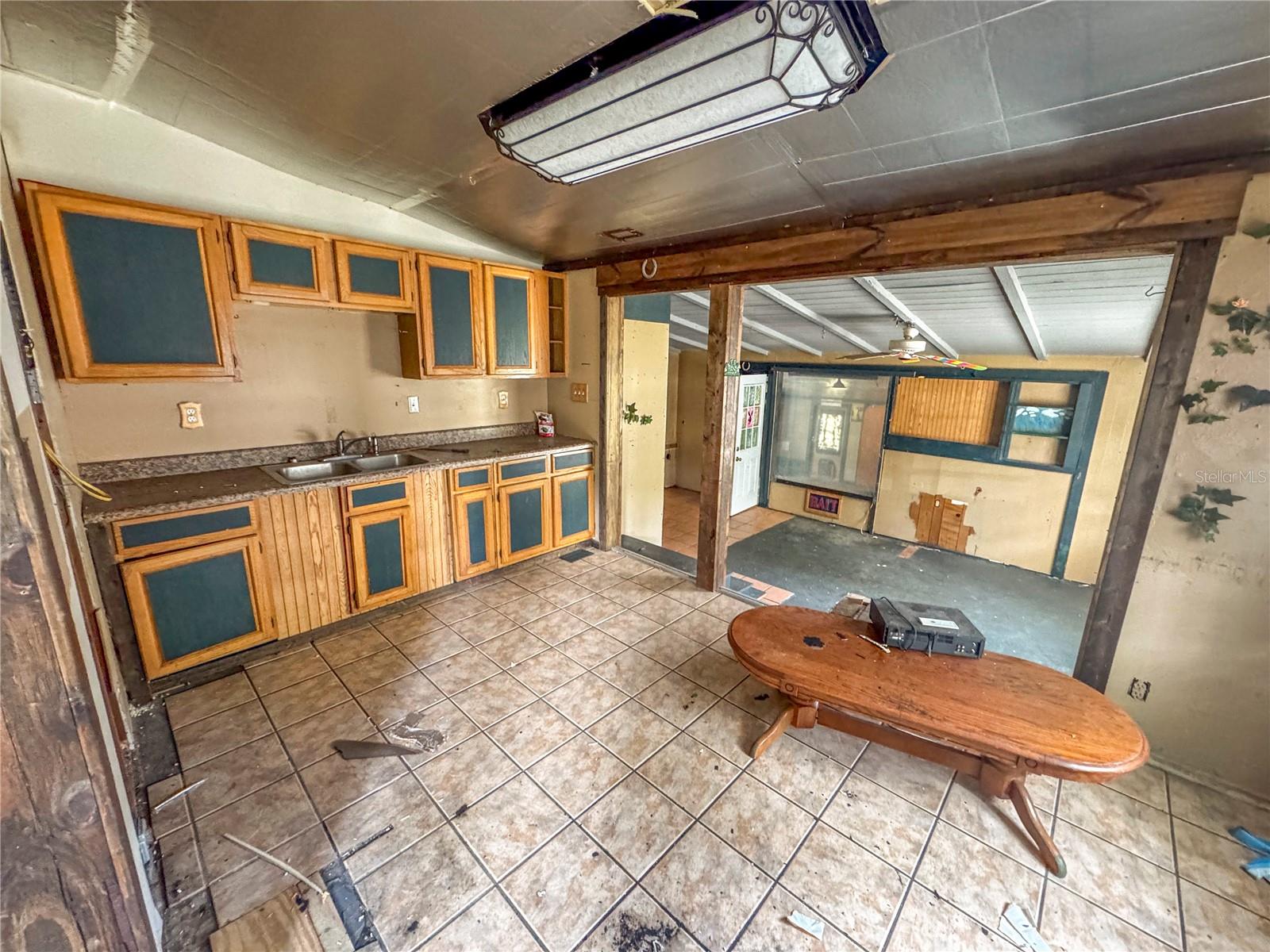 GLENAYRE SUB - Residential