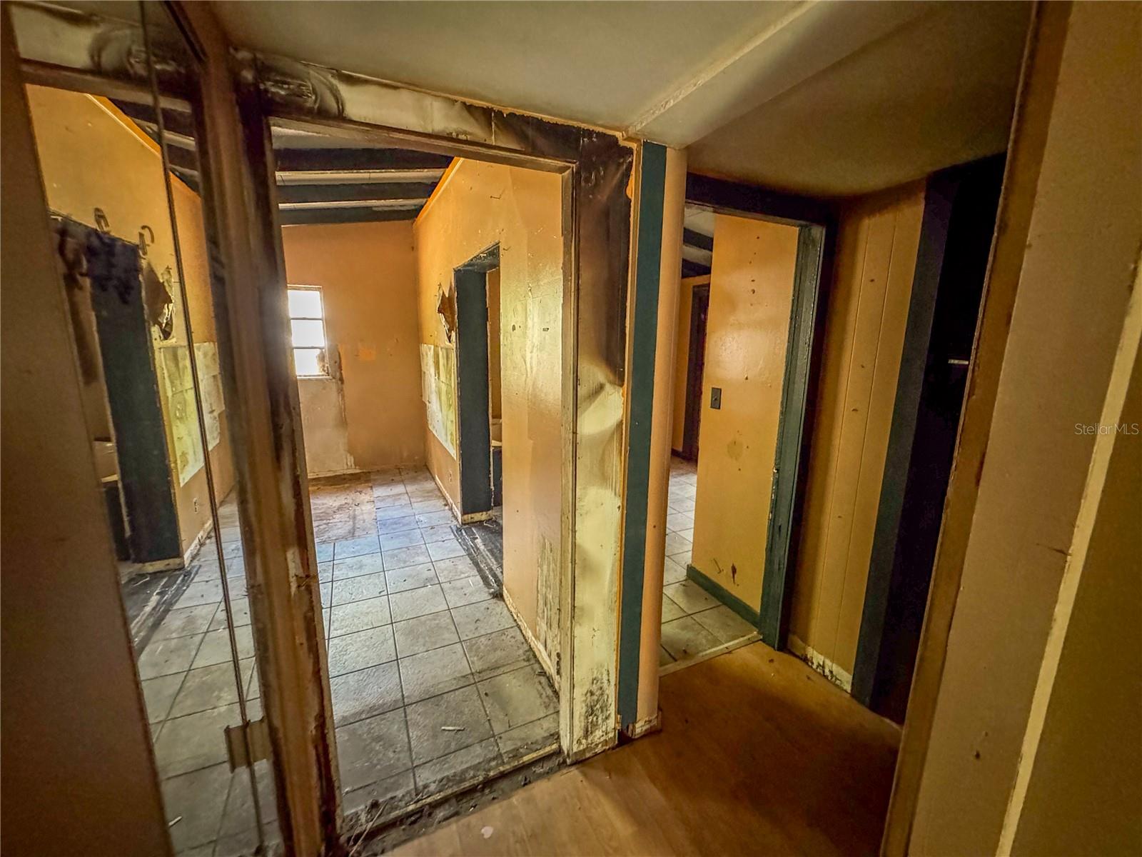 GLENAYRE SUB - Residential