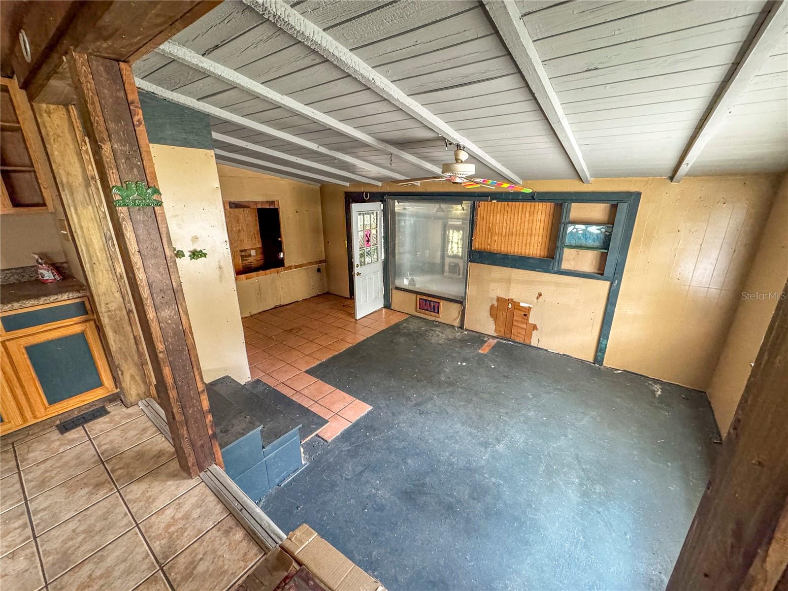 GLENAYRE SUB - Residential