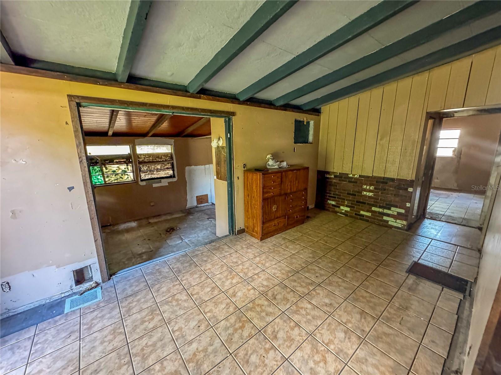 GLENAYRE SUB - Residential