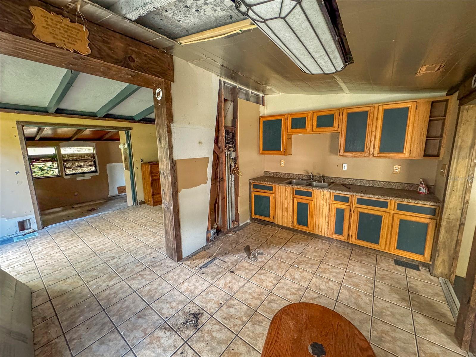 GLENAYRE SUB - Residential