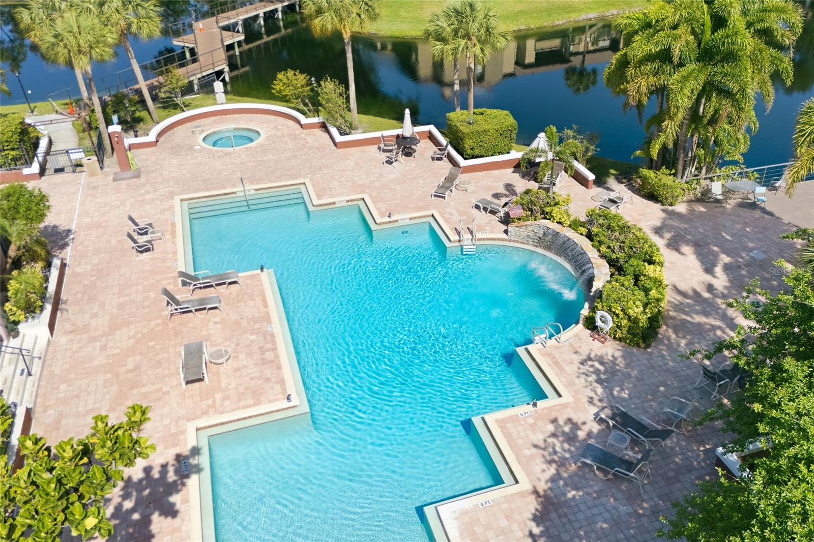 ITOPIA PRIVATE RESIDENCES CONDO - Residential