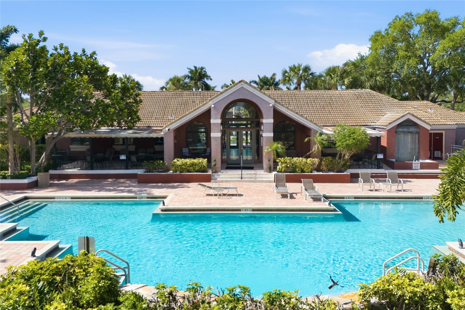 ITOPIA PRIVATE RESIDENCES CONDO - Residential