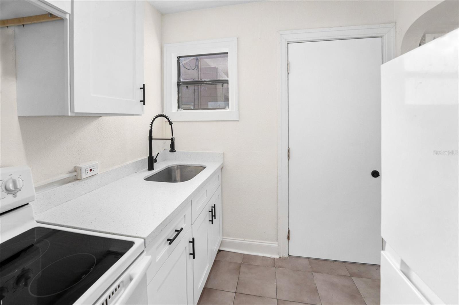 HARBORDALE SUB - Residential Income