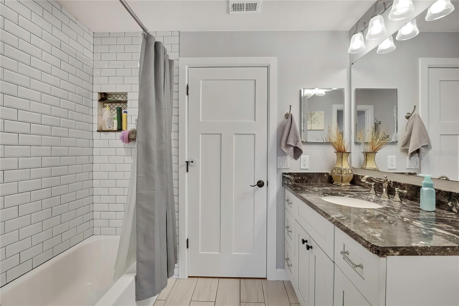 CROSS CREEK UNIT 1 - Residential