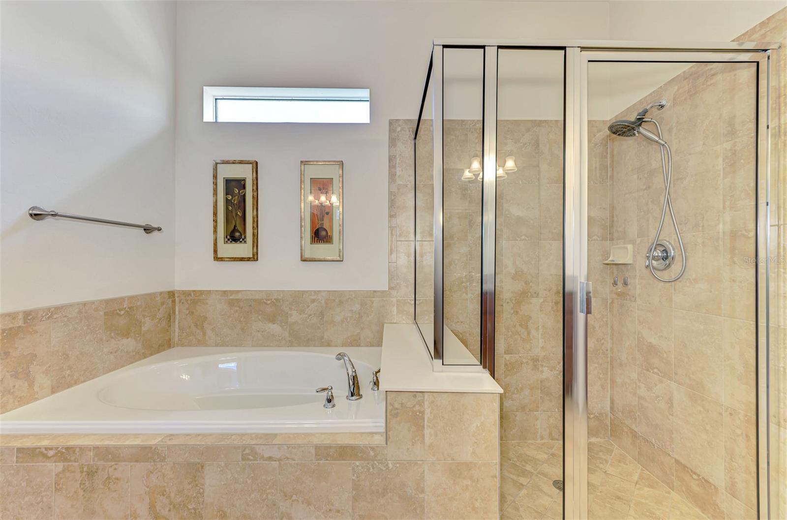 RIVERWOOD - Residential