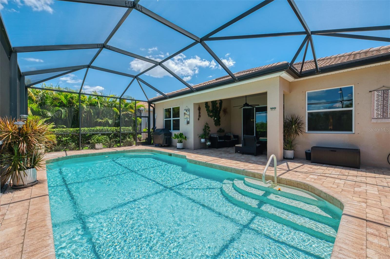 RIVERWOOD - Residential