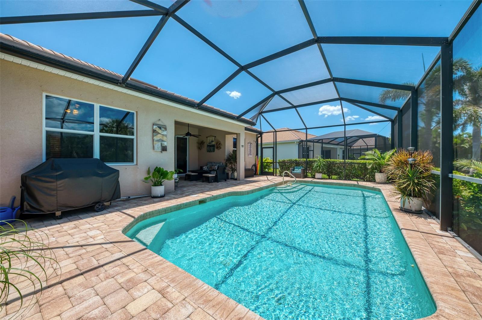 RIVERWOOD - Residential