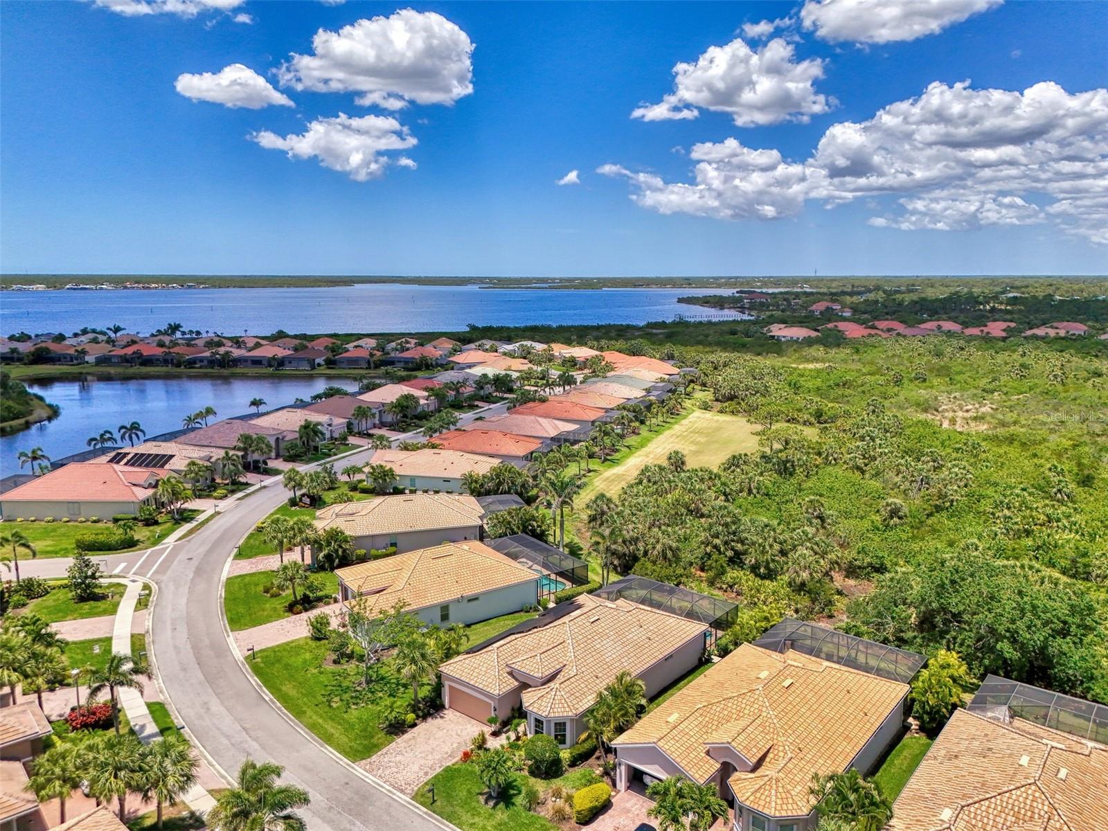 RIVERWOOD - Residential