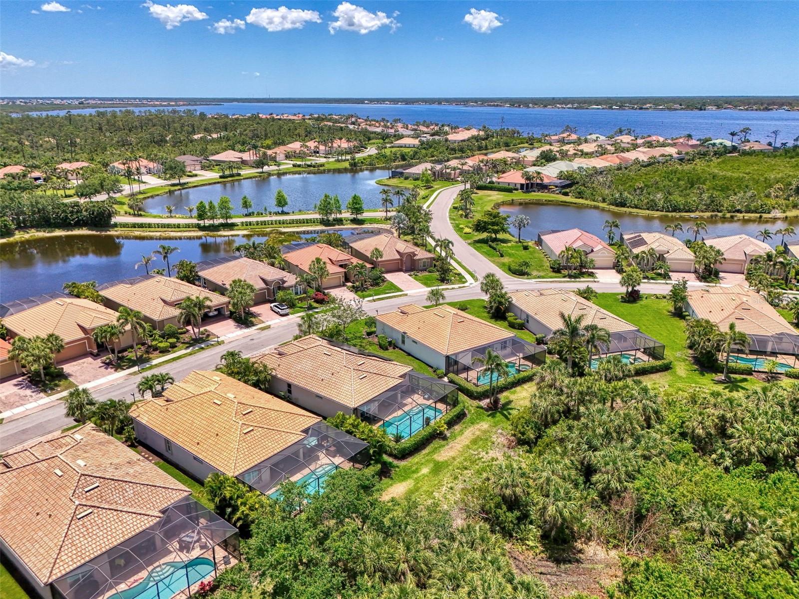 RIVERWOOD - Residential