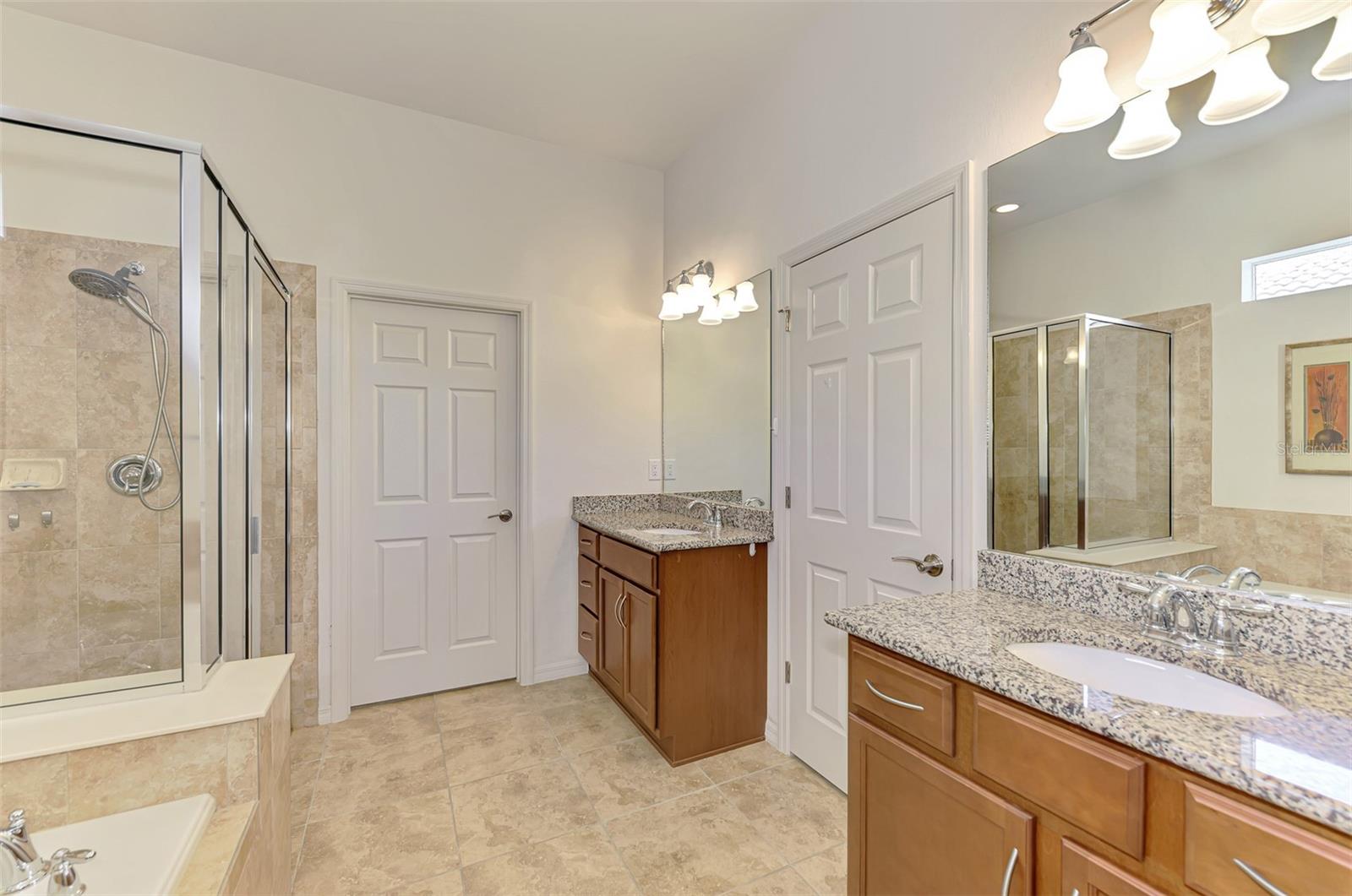 RIVERWOOD - Residential