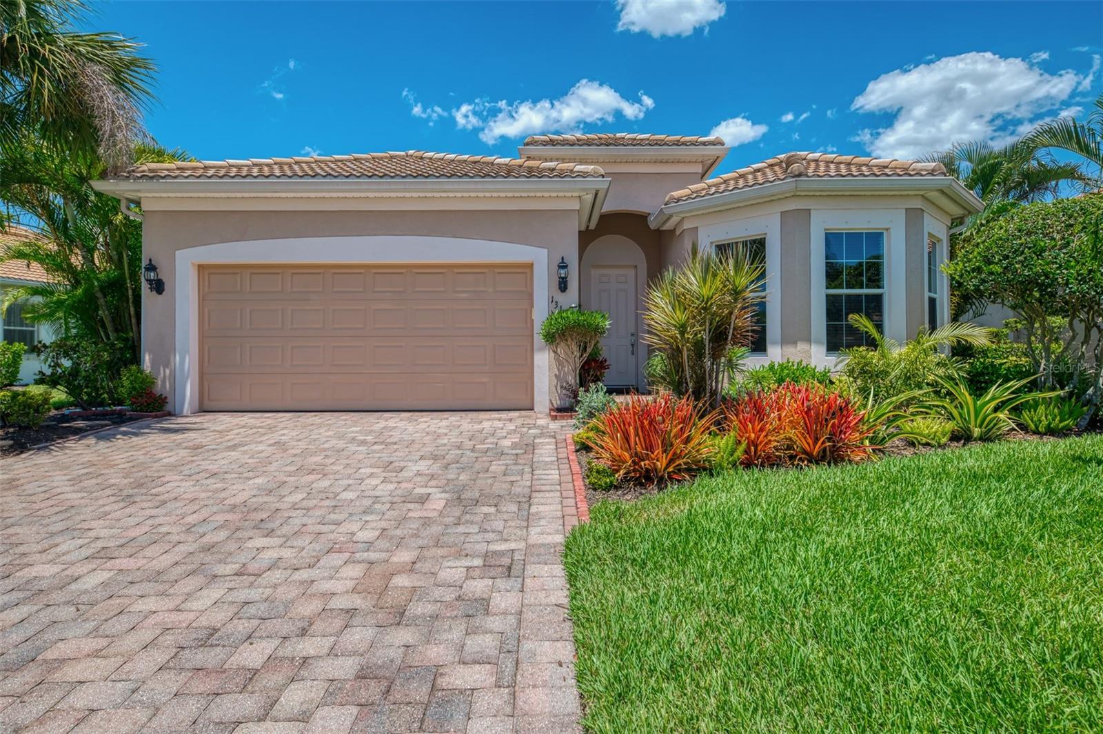 RIVERWOOD - Residential