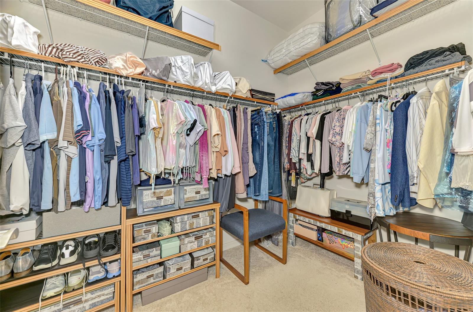 RIVERWOOD - Residential