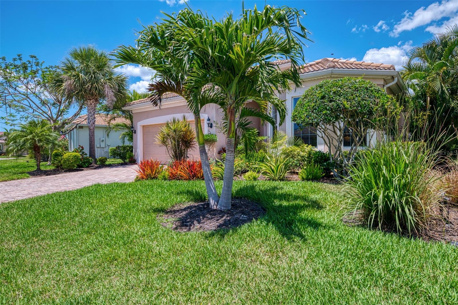 RIVERWOOD - Residential