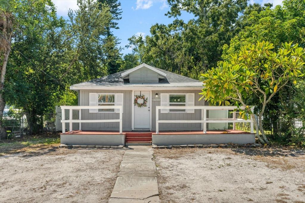 Photo of 1608 7th Avenue E, Bradenton, FL 34208 (MLS # A4665982)
