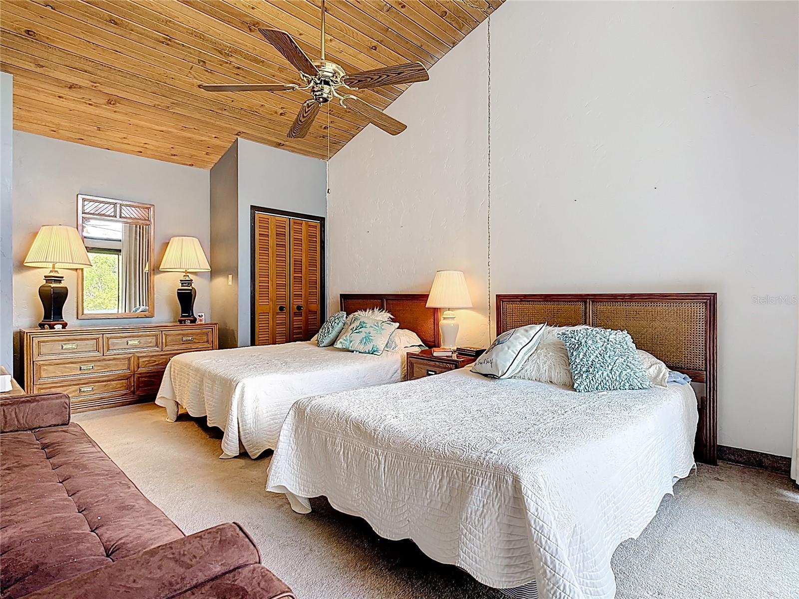 GRENELEFE ABBEY COURT CONDO - Residential