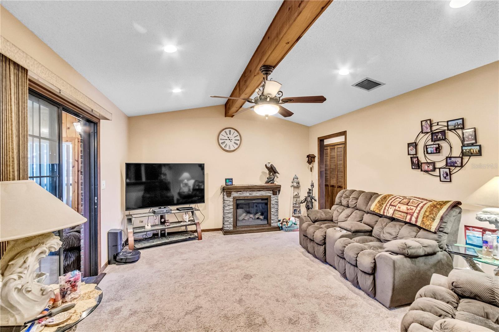 DELTONA LAKES UNIT 15 - Residential