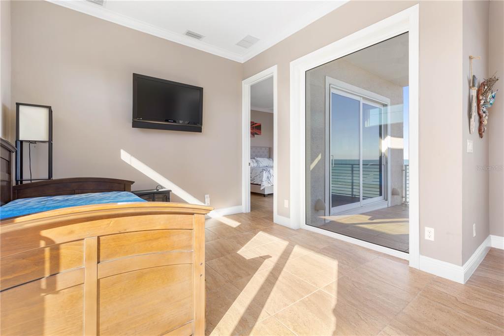 BEVERLY SHORES EAST - Residential