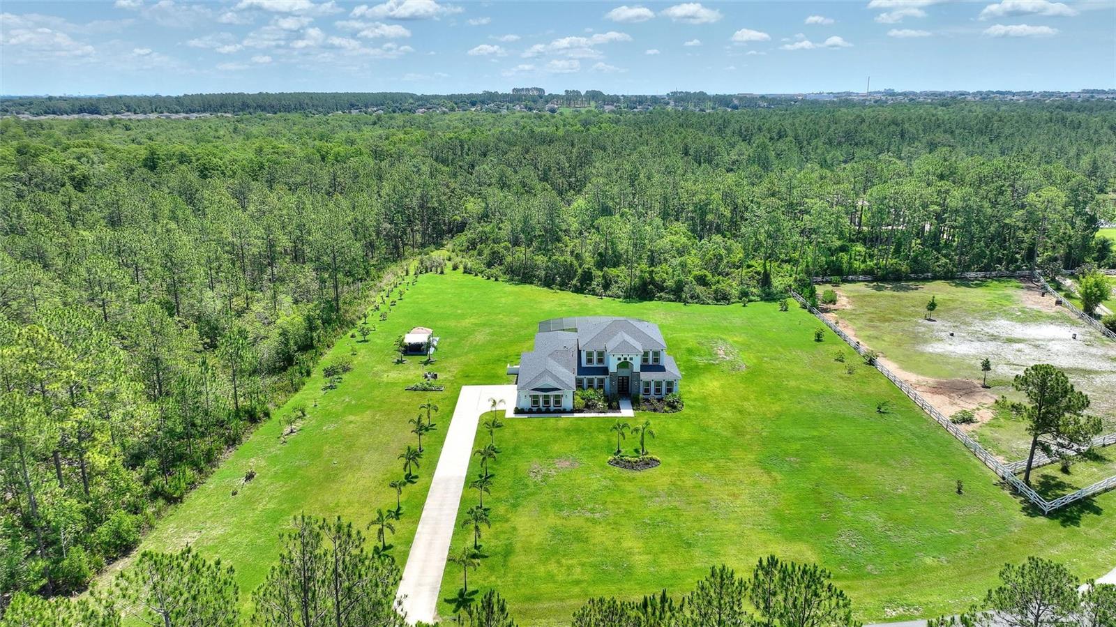 LUCKY WORLD ESTATES - Residential